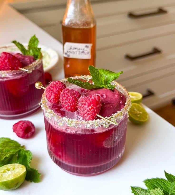 Scarlet Kiss mocktail
